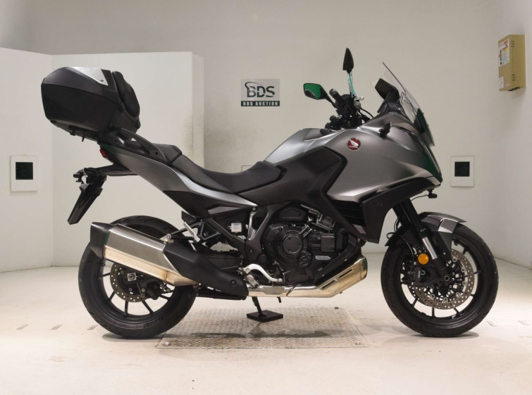 Мотоцикл Honda NT1100 з пробігом 11737 km