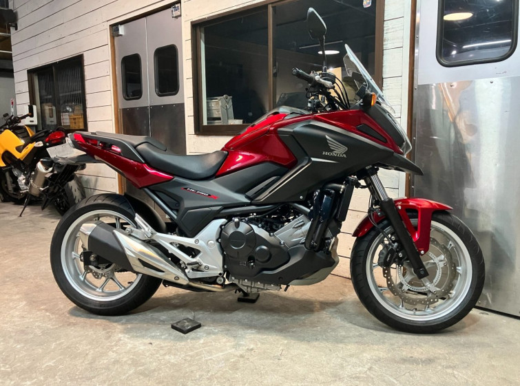 Мотоцикл Honda NC700XLD з пробігом 12227 km