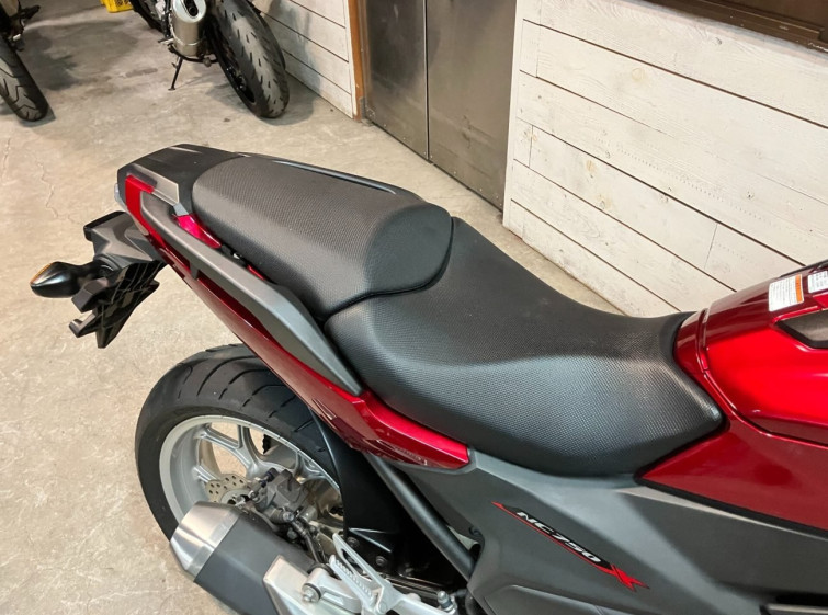 Мотоцикл Honda NC700XLD з пробігом 12227 km