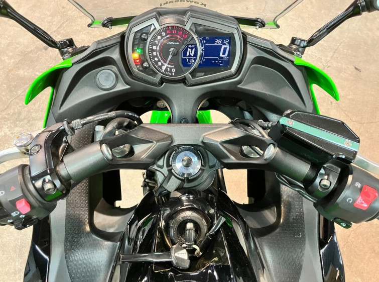 Мотоцикл Kawasaki NINJA650 з пробігом 3812 km