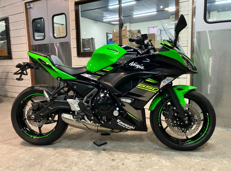 Мотоцикл Kawasaki NINJA650 з пробігом 3812 km