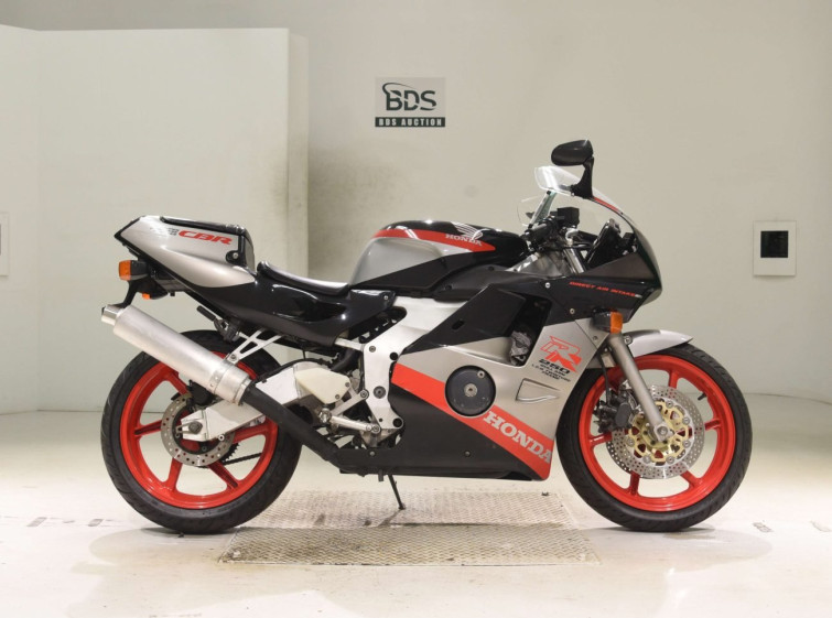 Мотоцикл Honda CBR250RR з пробігом 3133 km