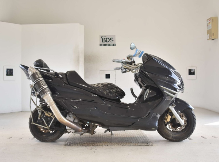 Мотоцикл Yamaha MAJESTY 250C