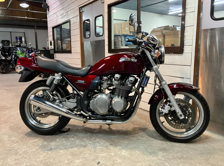 Мотоцикл Kawasaki ZEPHYR750 с пробегом 9714 km
