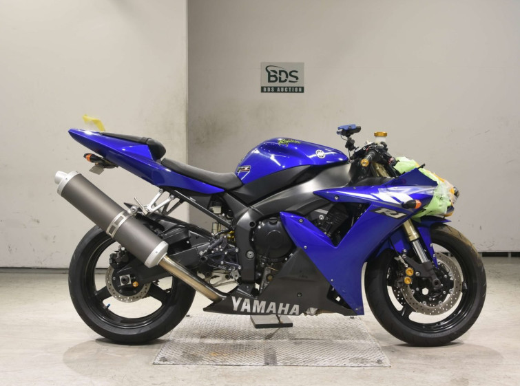 Мотоцикл Yamaha YZF-R1