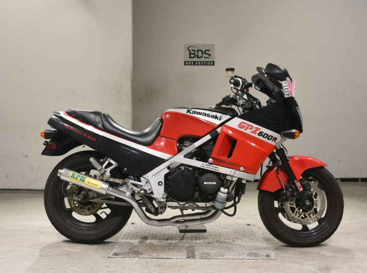 Мотоцикл Kawasaki GPZ400R