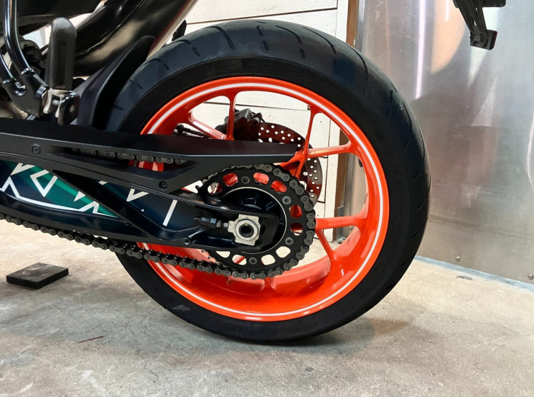 Мотоцикл KTM 890 DUKE R з пробігом 52436 km