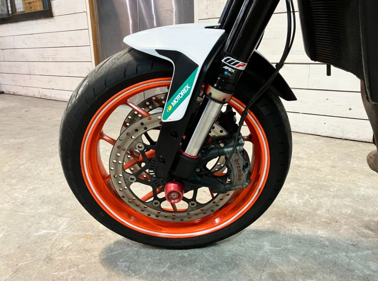 Мотоцикл KTM 890 DUKE R з пробігом 52436 km