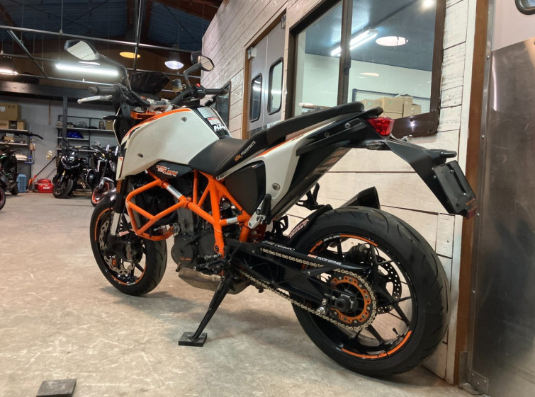 Мотоцикл KTM 690 DUKE R с пробегом 31122 km