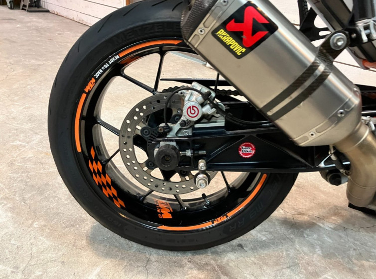 Мотоцикл KTM 690 DUKE R с пробегом 31122 km