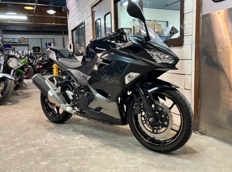 Мотоцикл Kawasaki NINJA400 з пробігом 21045 km