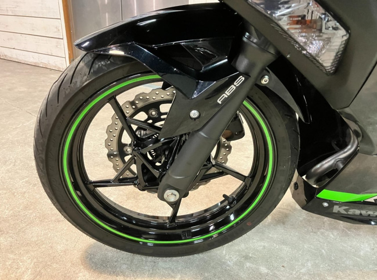 Мотоцикл Kawasaki NINJA400 з пробігом 38135 km