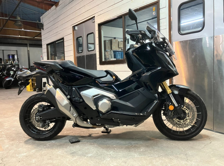 Мотоцикл Honda X-ADV750 з пробігом 15489 km