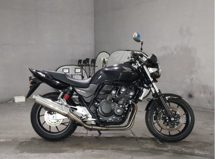 Мотоцикл Honda CB400SF з пробігом 3808 km