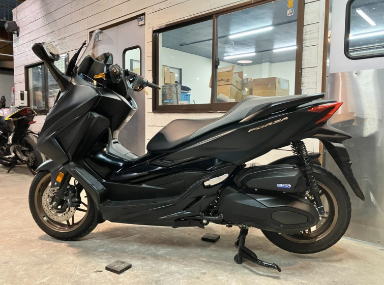 Мотоцикл Honda FORZA з пробігом 9183 km