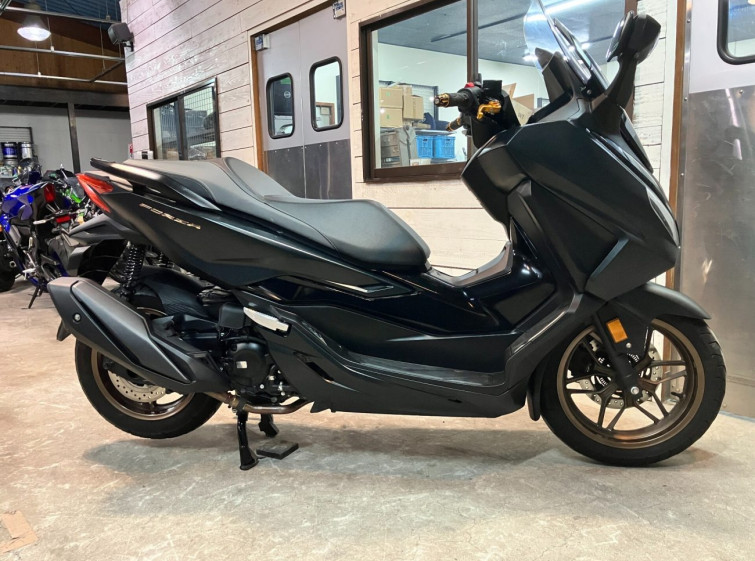 Мотоцикл Honda FORZA з пробігом 9183 km
