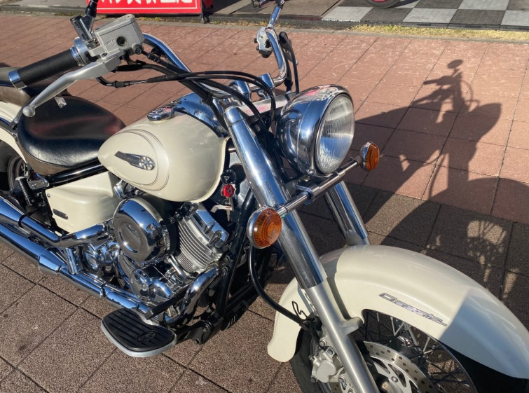 Мотоцикл Yamaha DRAGSTAR XVS400 CLASSIC с пробегом 5865 km
