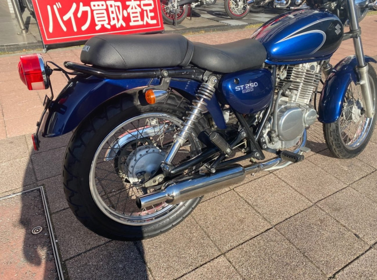 Мотоцикл Suzuki ST250E з пробігом 23922 km