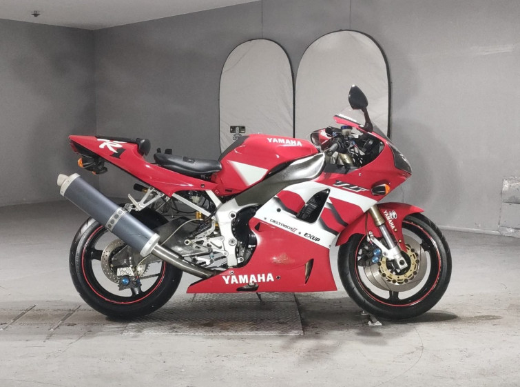 Мотоцикл Yamaha YZF-R1 з пробігом 37722 km