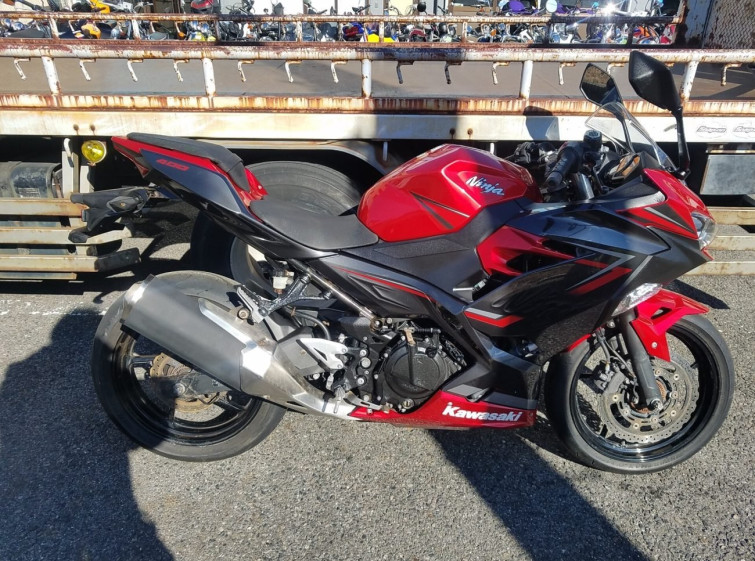 Мотоцикл Kawasaki NINJA400 з пробігом 20340 km