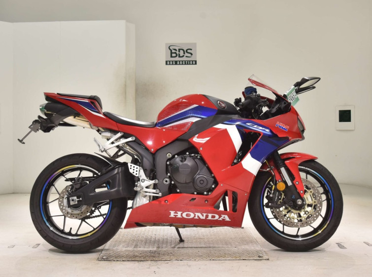 Мотоцикл Honda CBR600RR з пробігом 5488 km
