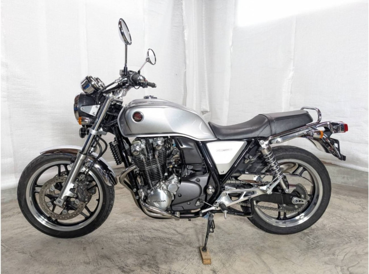 Мотоцикл Honda CB1100 з пробігом 34469 km