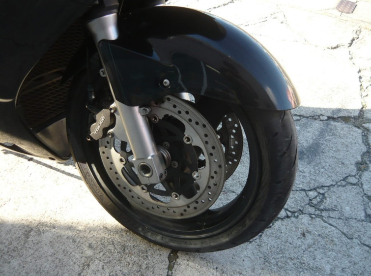 Мотоцикл Kawasaki ZZ-R1200 с пробегом 37544 km