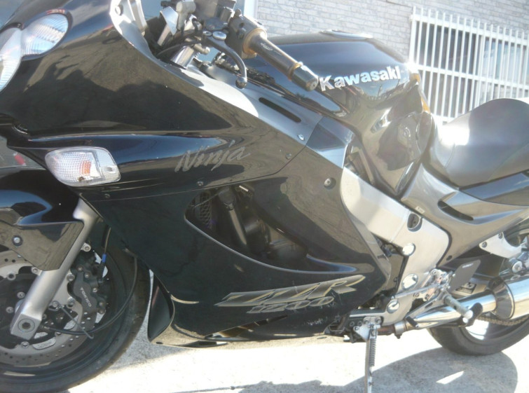 Мотоцикл Kawasaki ZZ-R1200 с пробегом 37544 km
