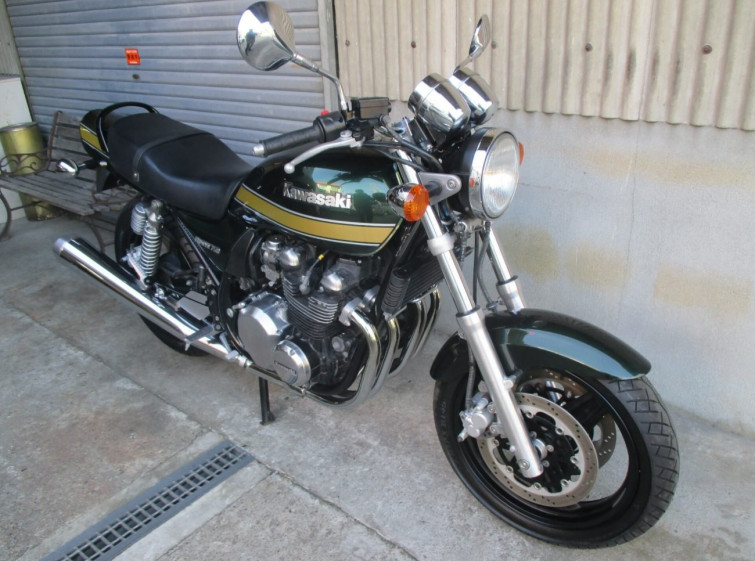 Мотоцикл Kawasaki ZEPHYR750 з пробігом 13381 km