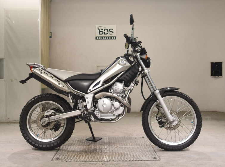 Мотоцикл Yamaha TRICKER з пробігом 4445 km