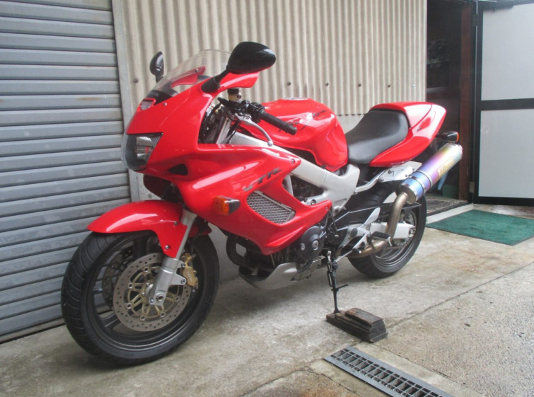 Мотоцикл Honda VTR1000F с пробегом 13014 km