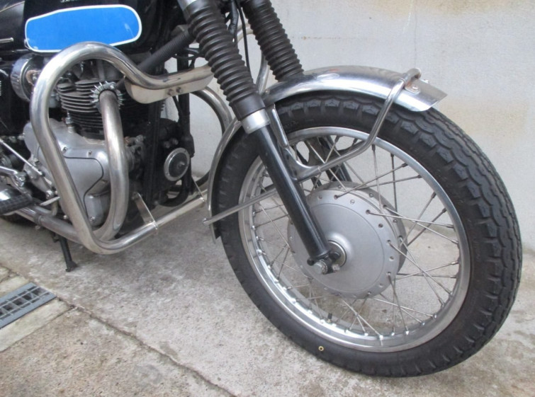 Мотоцикл Kawasaki W3 с пробегом 6402 km