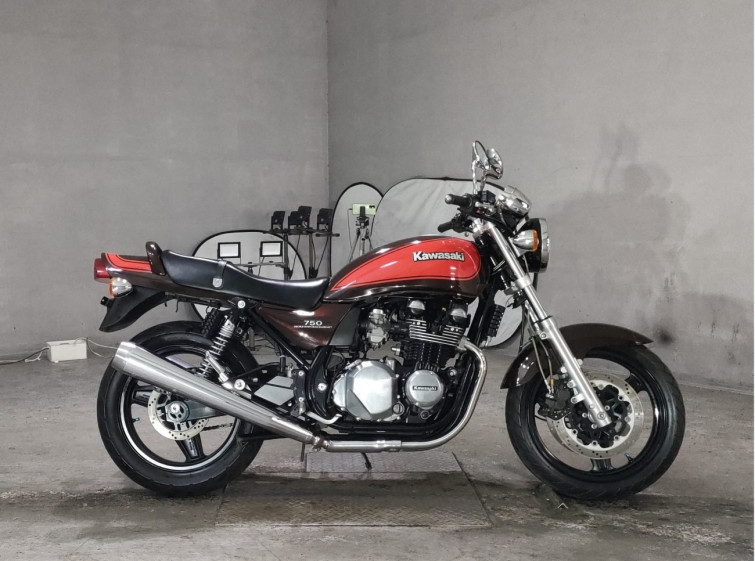 Мотоцикл Kawasaki ZEPHYR750 з пробігом 16704 km