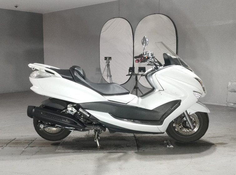 Мотоцикл Yamaha MAJESTY 250 з пробігом 24429 km