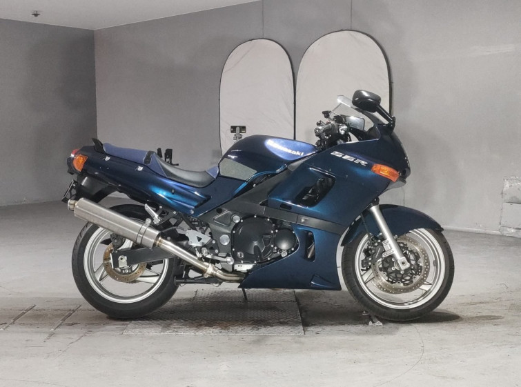 Мотоцикл Kawasaki ZZ-R400 с пробегом 26000 km