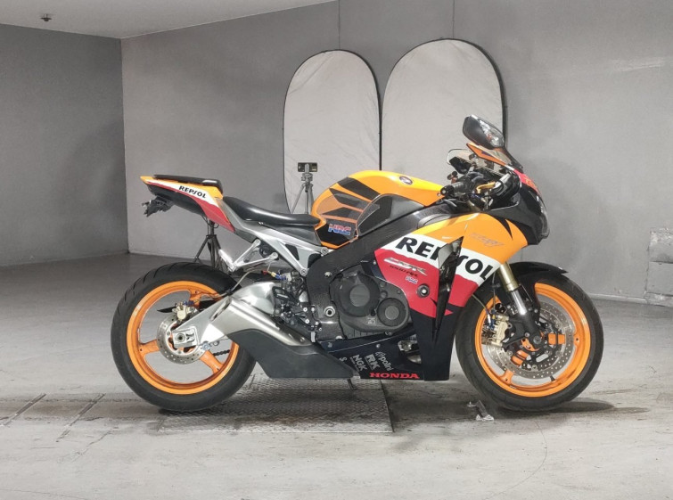 Мотоцикл Honda CBR1000RR с пробегом 37212 km