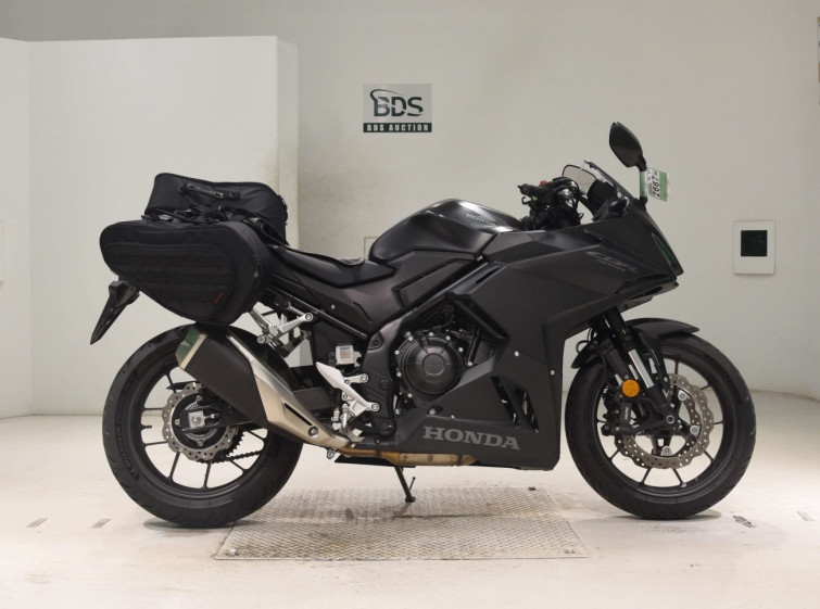 Мотоцикл Honda CBR400R-3 с пробегом 2687 km