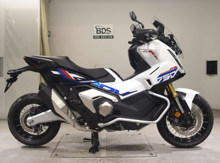Мотоцикл Honda X-ADV750-2 з пробігом 9 km