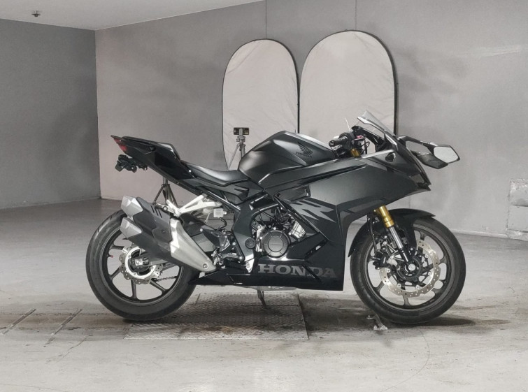 Мотоцикл Honda CBR250RR з пробігом 3086 km