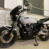 Мотоцикл Yamaha XJR400