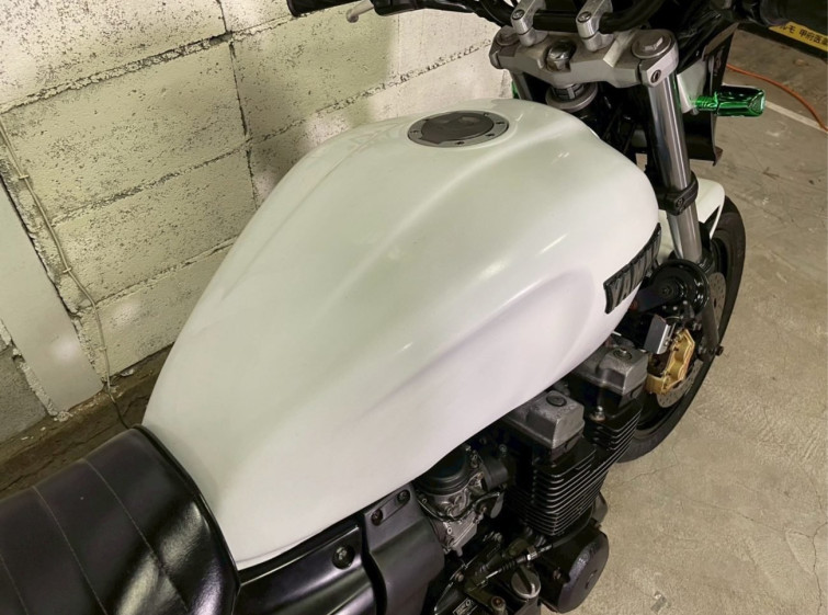 Мотоцикл Yamaha XJR400