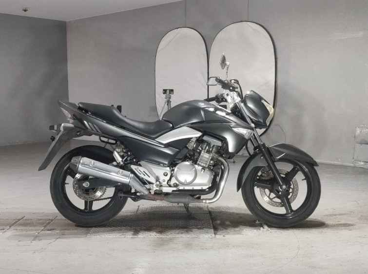 Мотоцикл Suzuki GSR250S с пробегом 41169 km