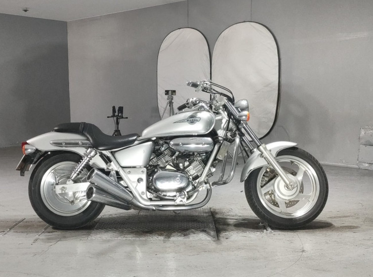 Мотоцикл Honda MAGNA250 з пробігом 8154 km