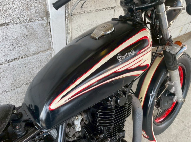 Мотоцикл Yamaha SR400 с пробегом 18242 km