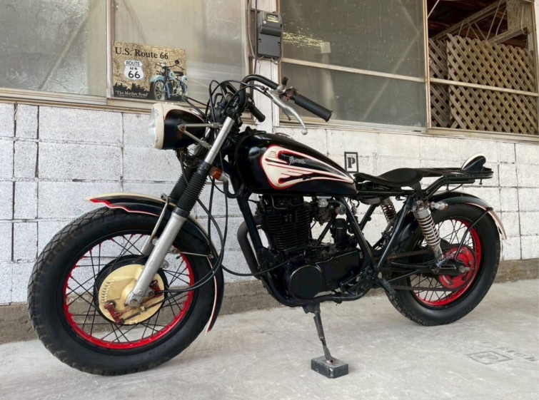 Мотоцикл Yamaha SR400 с пробегом 18242 km