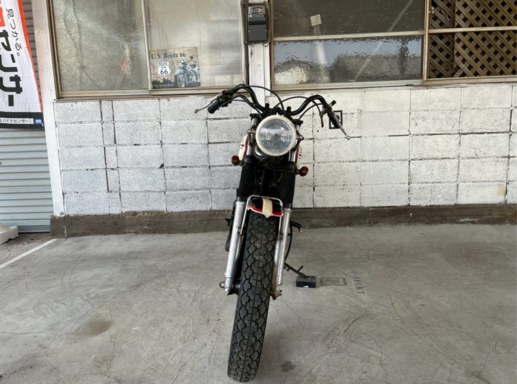 Мотоцикл Yamaha SR400 с пробегом 18242 km