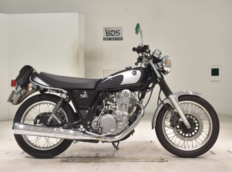 Мотоцикл Yamaha SR400 з пробігом 4956 km
