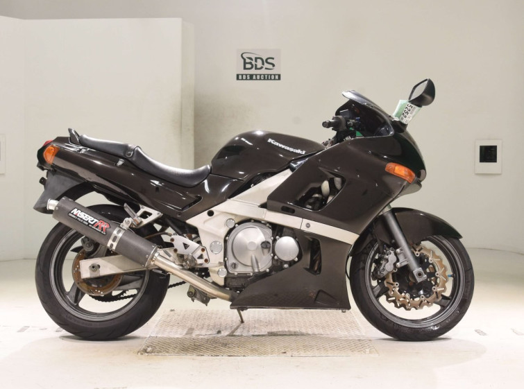 Мотоцикл Kawasaki ZZ-R400 з пробігом 56035 km