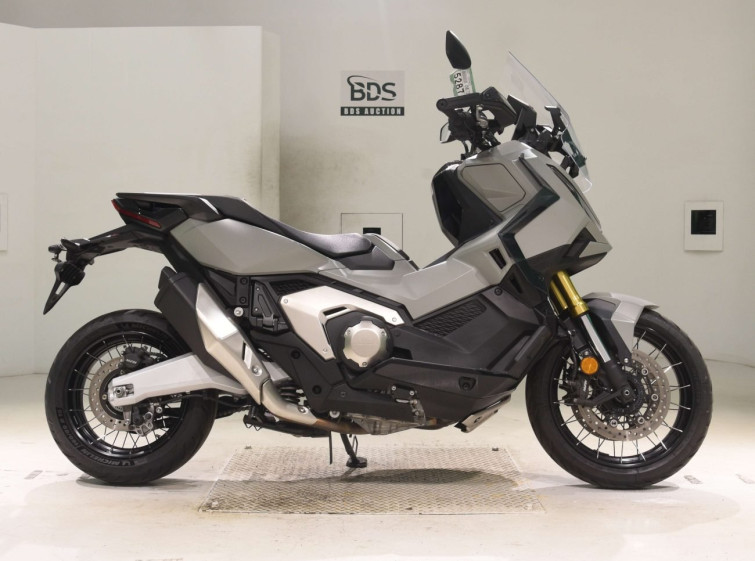 Мотоцикл Honda X-ADV750-2 з пробігом 20143 km