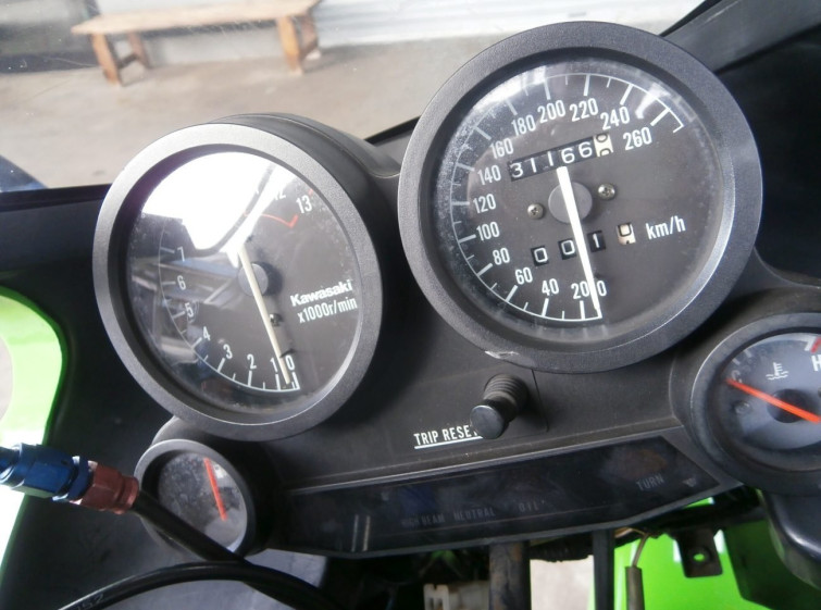 Мотоцикл Kawasaki GPZ900R з пробігом 31166 km